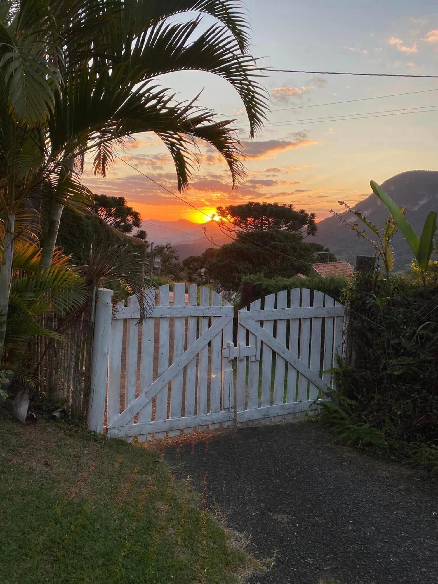 Ferienwohnung Casa Na Montanha A 500 Metros Da Pedra Do Bau São Bento do Sapucaí Exterior foto
